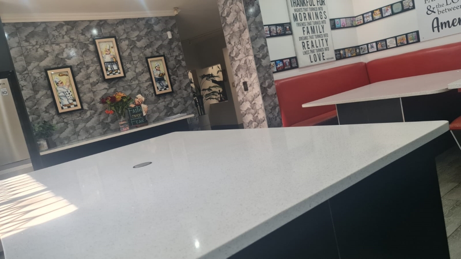 5 Bedroom Property for Sale in Protea Park North West